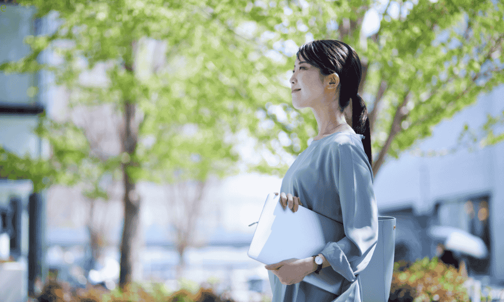 障害者雇用で働きながら、自分らしく生活と障害年金を両立させるイメージ